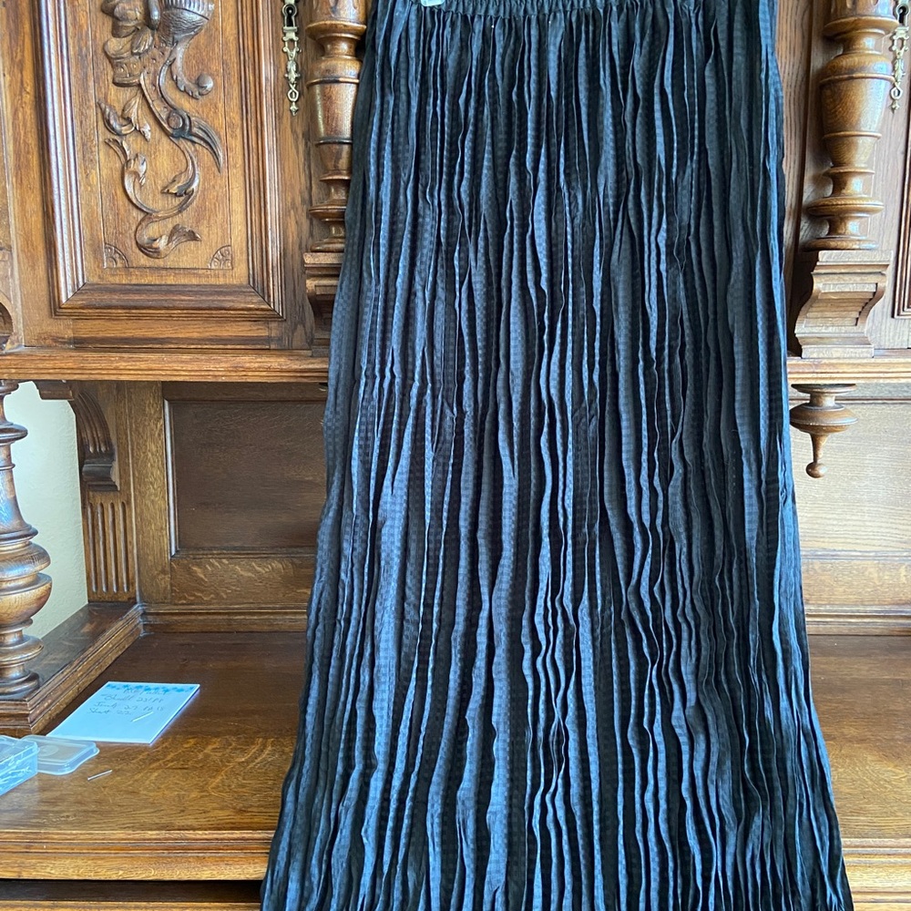 BLACK BROOMSTICK SKIRT